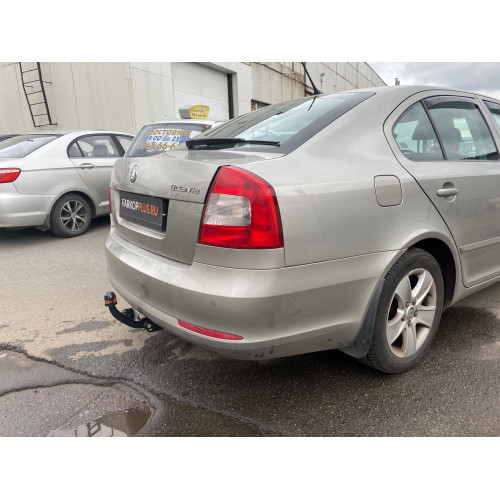 Фаркоп Трейлер на SKODA Octavia 2009–2013  Арт. 9710 (A5 рестайлинг) (х/б)