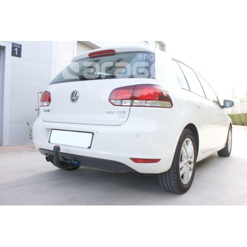Фаркоп ARAGON на VOLKSWAGEN Golf 2008–2012  Арт. E6700DV 